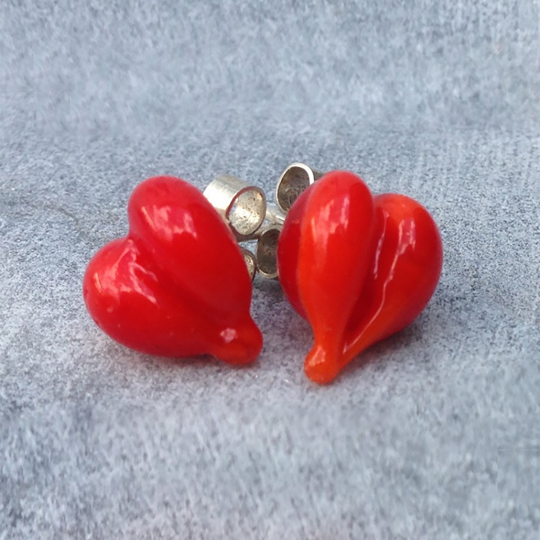 Isla Osbourne - Red Heart Stud